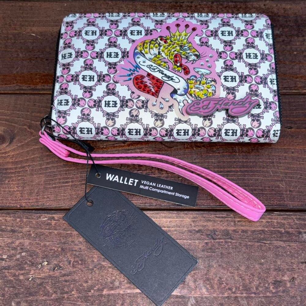 Ed hardy new pink wallet wristlet - Picture 2 of 6